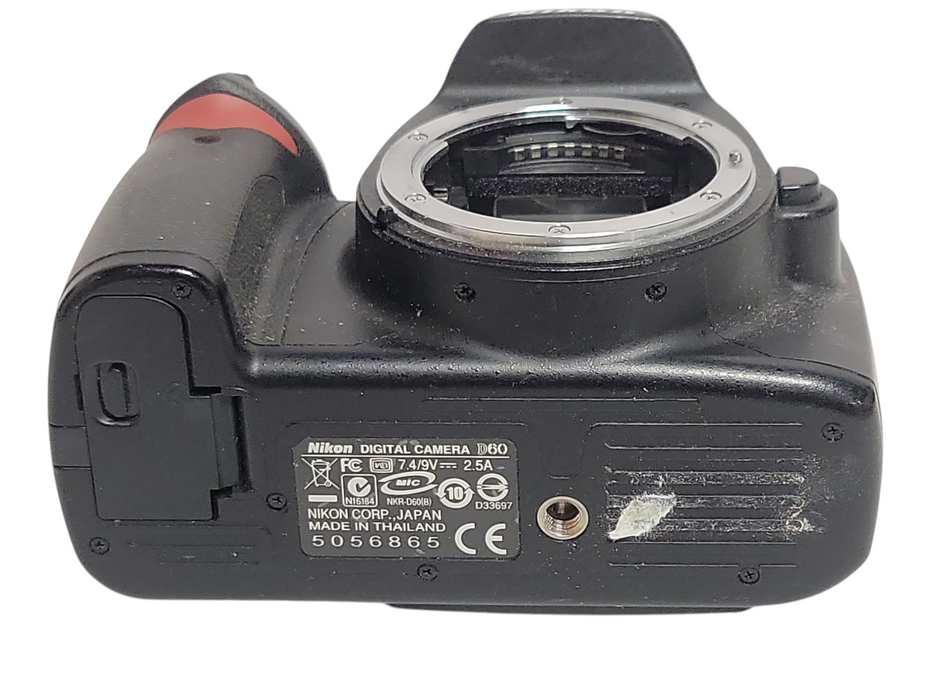 Nikon D60 digital camera body only, READ
