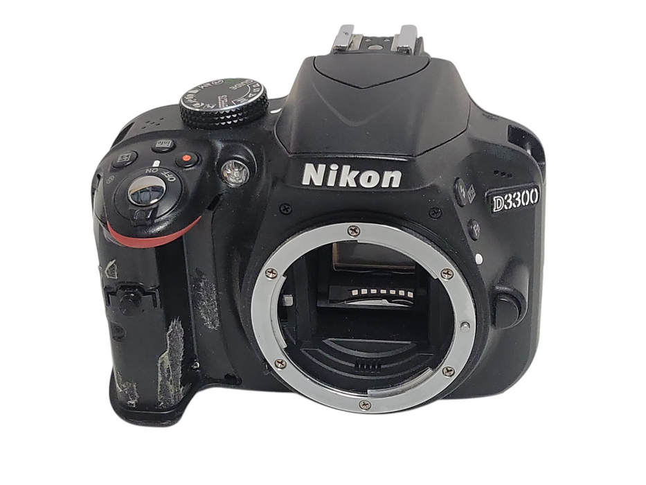 Nikon D3300 digital camera body only, READ