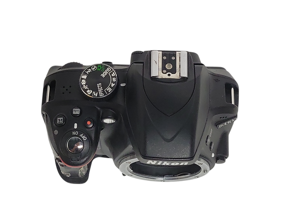 Nikon D3300 digital camera body only, READ