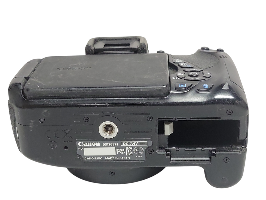 Canon EOS Rebel T4i digital camera body only, READ