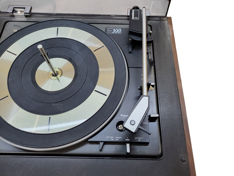Vintage 1970s Panasonic SE-2300 Model 300 FM/AM Stereo Turntable
