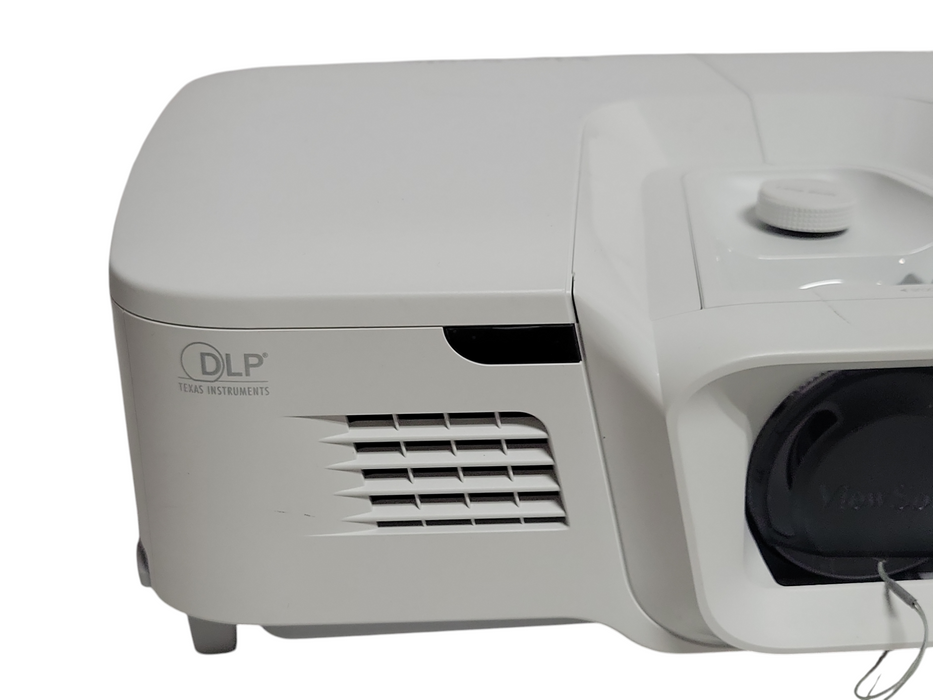 viewsonic pro8510l 5200 lumen DLP projector, only 59 Lamp hours, no remote