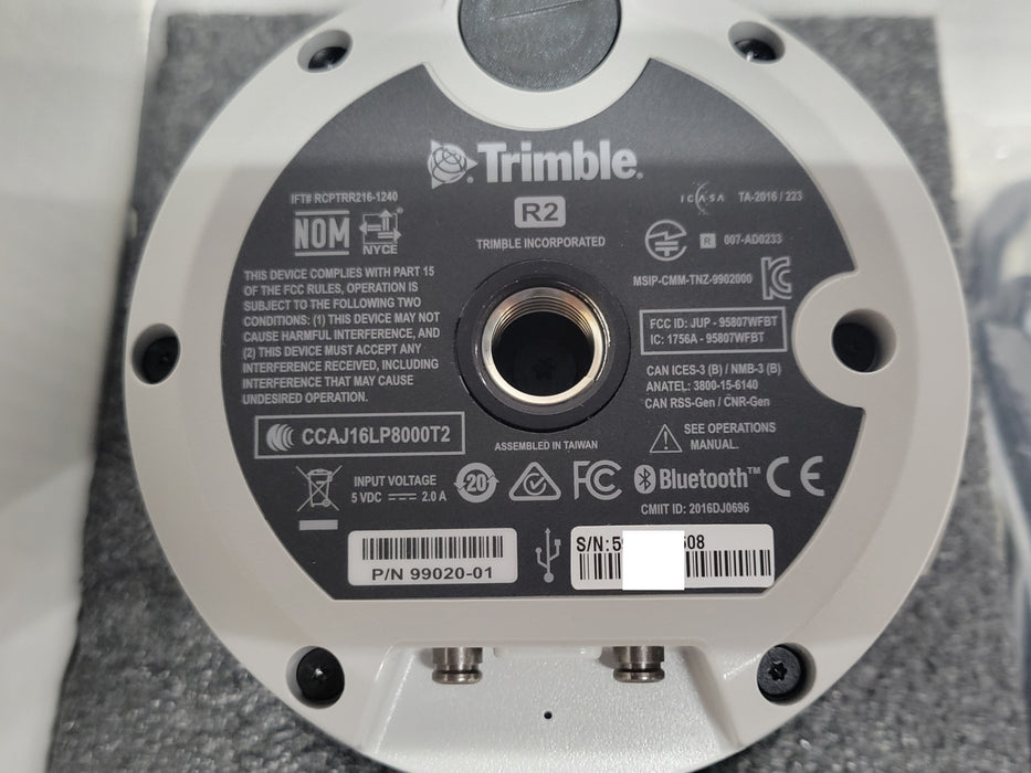 Open-Box Trimble R2 GNSS Receiver 99020-01 w/ batteries, charger, and power adap