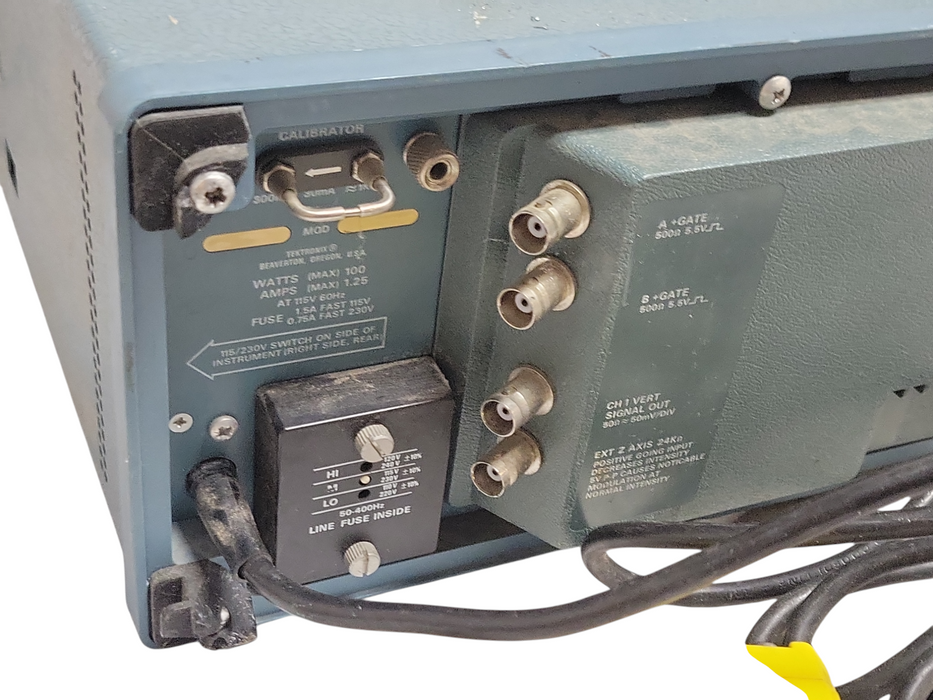 Tektronix 466 Storage Oscilloscope, powers on, READ