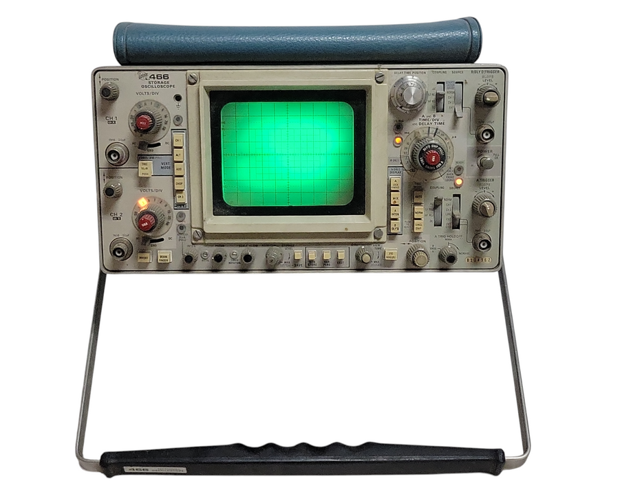 Tektronix 466 Storage Oscilloscope, powers on, READ