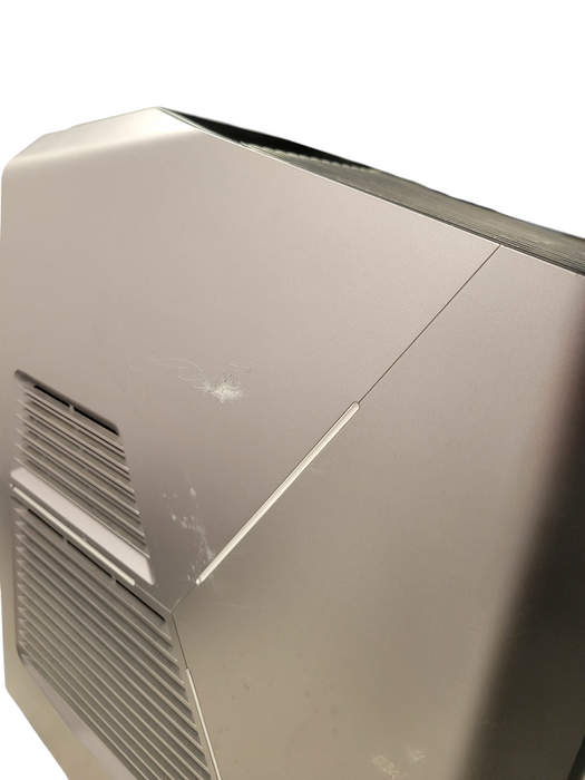 Alienware Aurora R6 NO CPU/No HDD/RAM/GPU (READ)