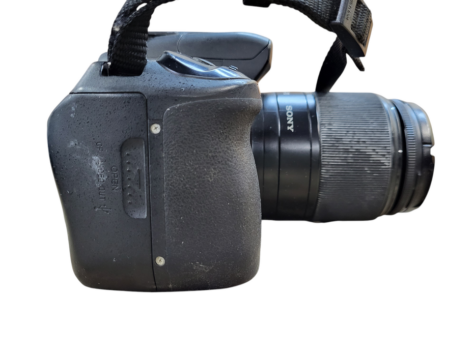 Sony DSLR-A300 Digital Camera 18-70mm Lens