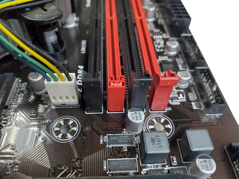 Gigabyte GA-Z170X-Gaming 3 Motherboard - Core i5-6600 - No RAM/GPU *READ*