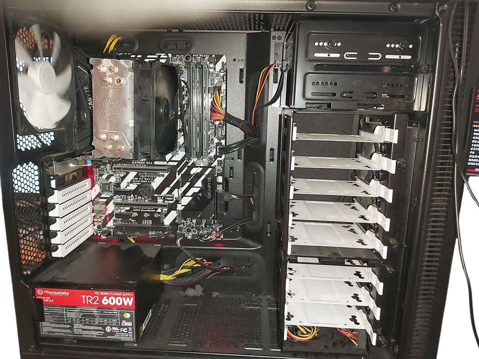 Custom PC Gigabyte Z370XP SLI Intel Core i7-8700 8GB RAM NO HDD