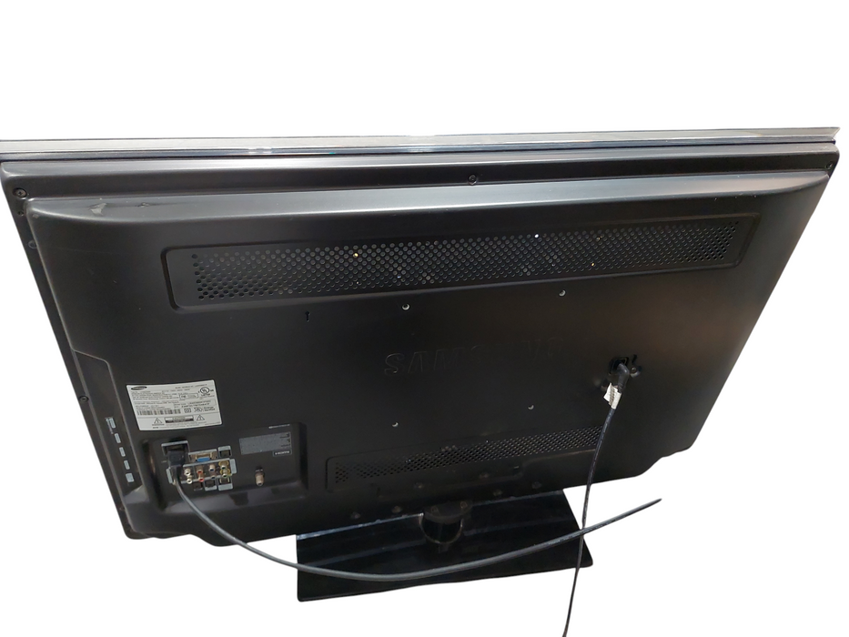 Samsung TV 40" Model: LN40D550K1F  with remote July-2011