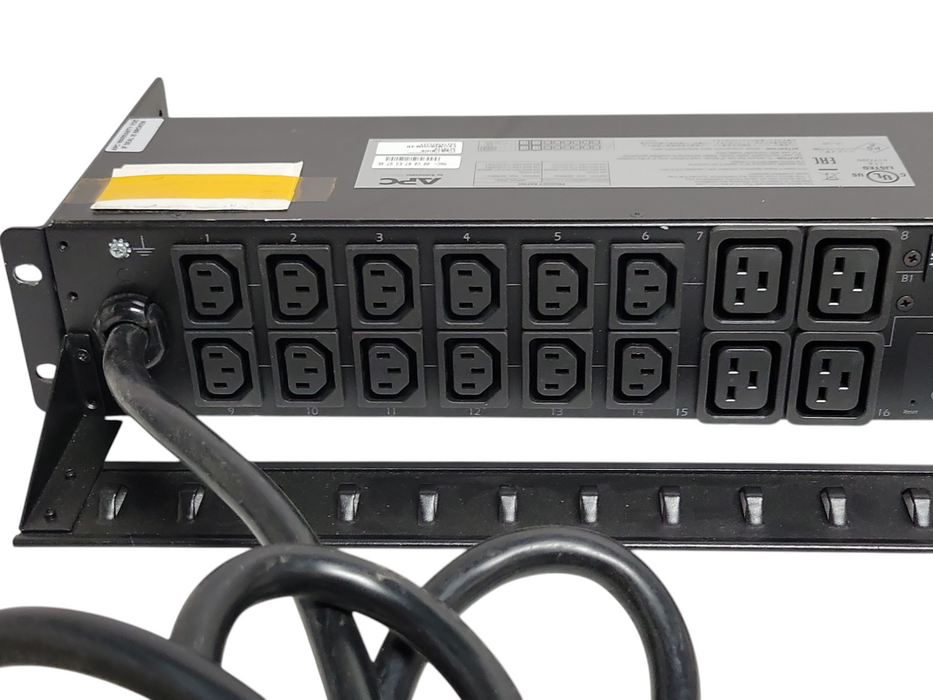 APC AP7811B 2U Rackmount Metered 30A 208V 16-Outlet PDU