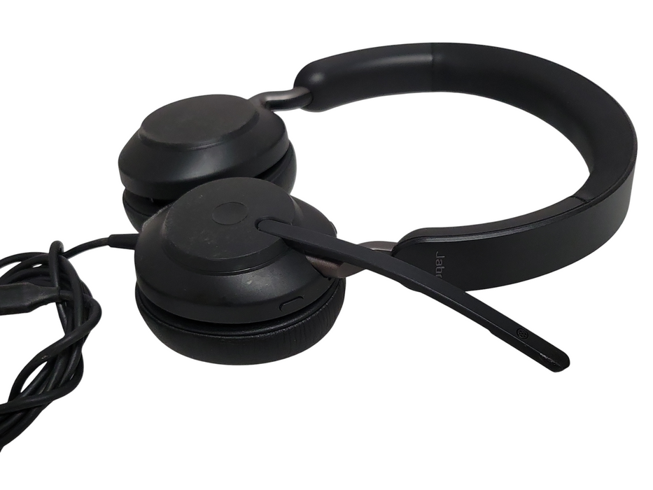 Jabra Evolve2 40 HSC130 USB-C Black UC Wired Headset with Case