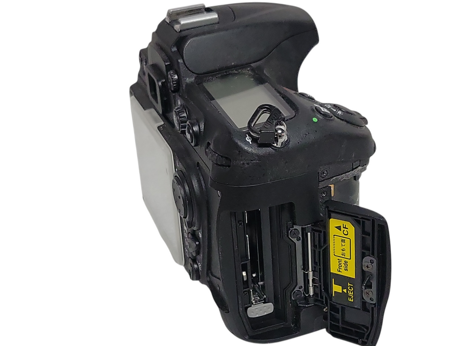 Nikon D300 12.3MP Digital SLR Camera Body only, READ