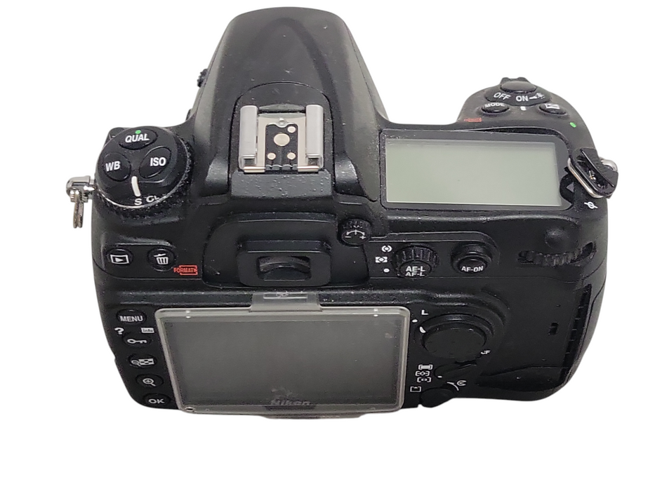 Nikon D300 12.3MP Digital SLR Camera Body only, READ