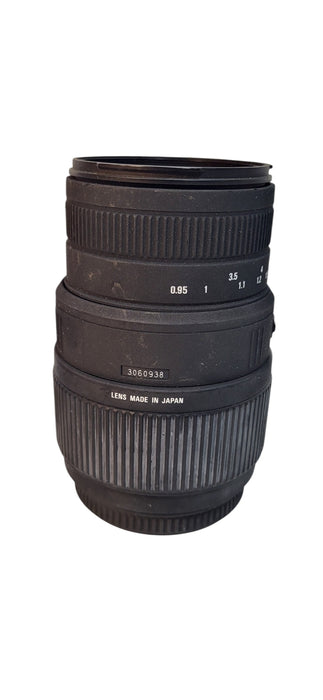 Nikon Sigma Digital Camera Lens 70-300mm 1:4-5.6 DG