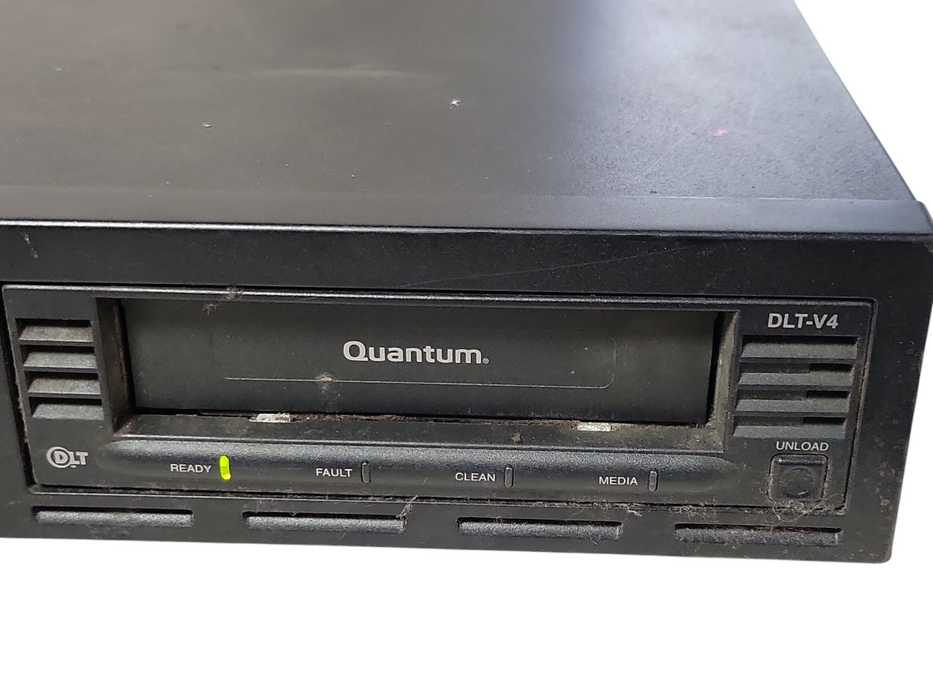 Quantum External tape Drive DLT-V4e, READ