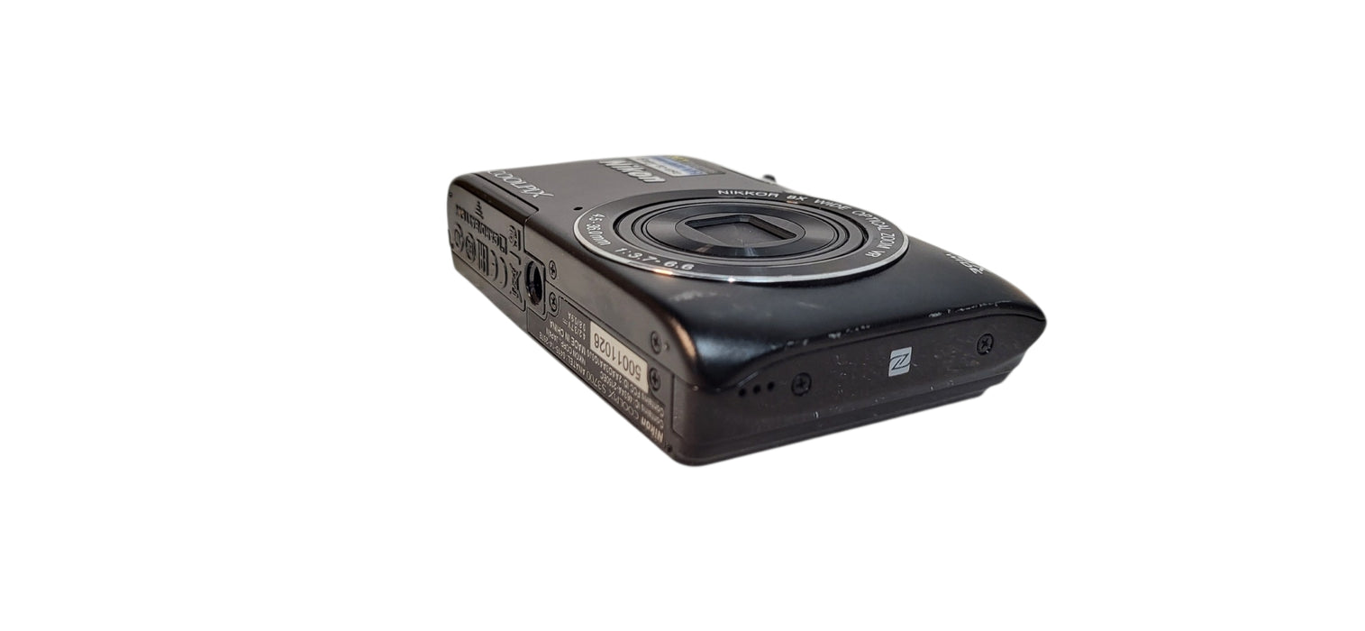 Nikon Coolpix S3700 Digital Camera | READ