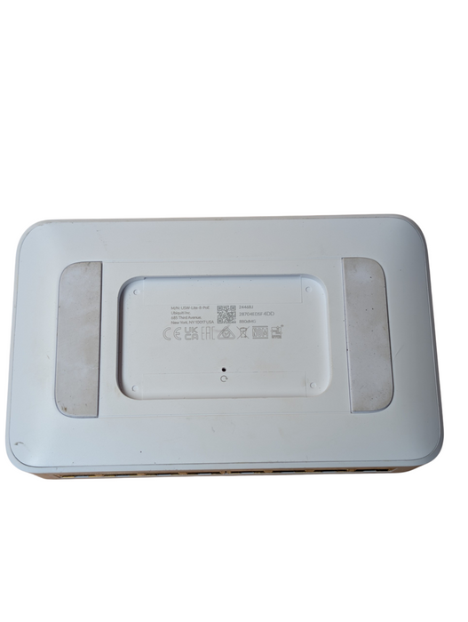 Ubiquiti UniFi USW-Lite-8-PoE 8-Port Gigabit PoE  Managed Switch PELASE READ