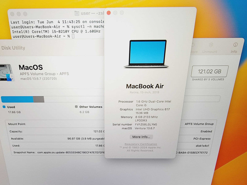 Apple Macbook Air 2019 13\\" 2-Core i5-8210Y @ 1.6GHz 8GB DDR3 120GB SSD [Read] (