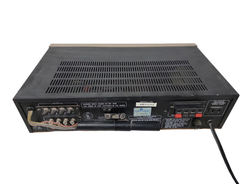 Vintage Marantz SR225 Stereo AM/FM Tuner Phono Receiver