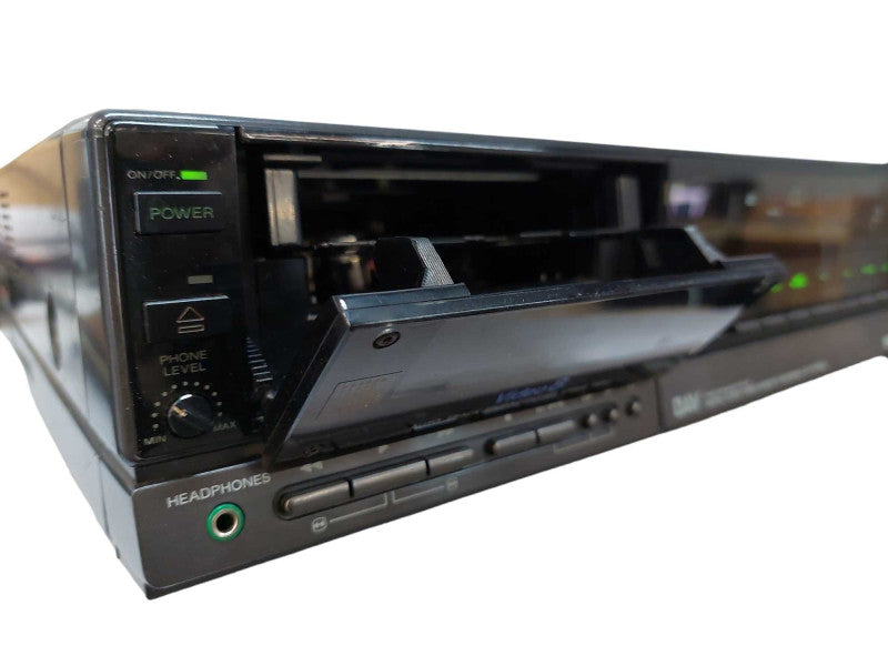 Sony DAV Digital Audio Video8 Cassette Recorder EV-S700U =