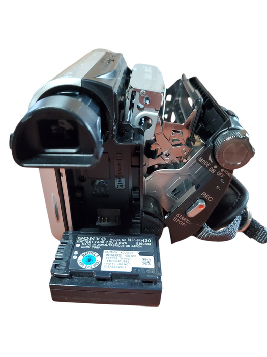 Sony DCR-HC52 MiniDV Camcorder w/ Battery *READ*