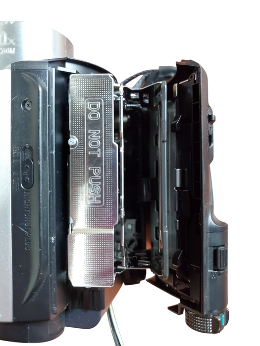 Sony DCR-HC52 MiniDV Camcorder w/ Battery *READ*