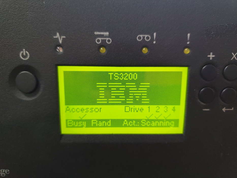 IBM TS3200 Tape Library 3573CRU - 2xLTO5 1xLTO4 Tape Drives