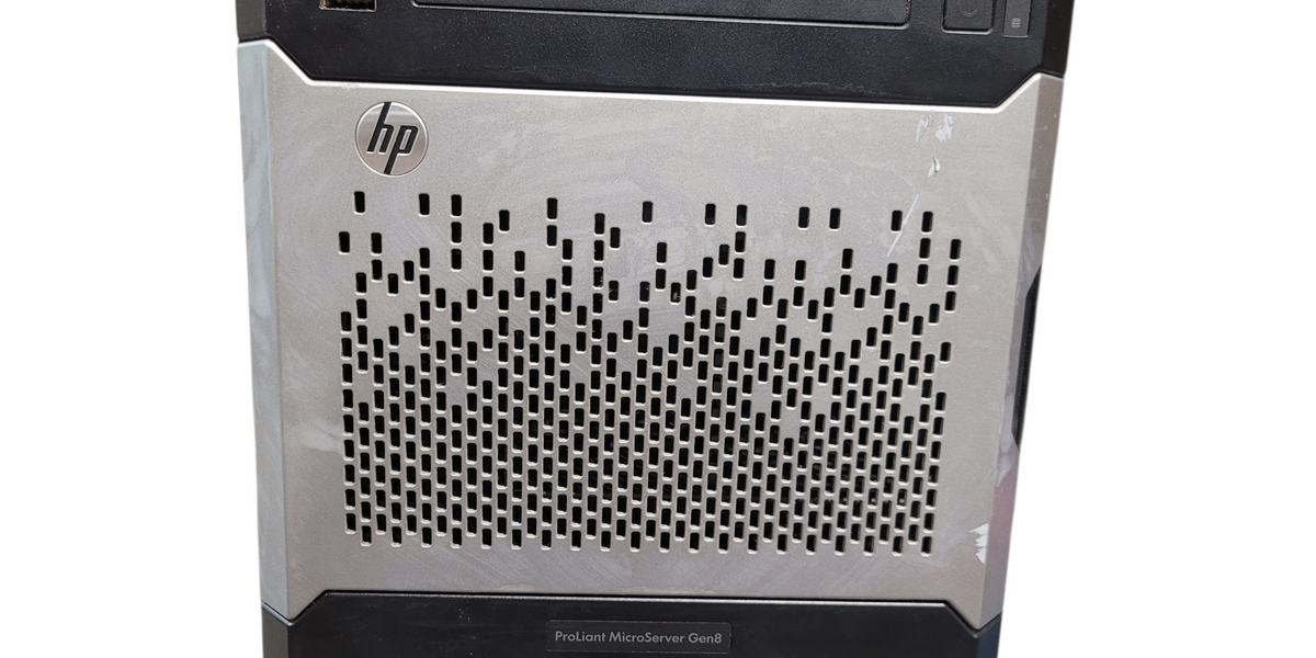 HP ProLiant MicroServer Gen8 | Xeon E3-1220L V2 @2.30GHz 8GB DDR3