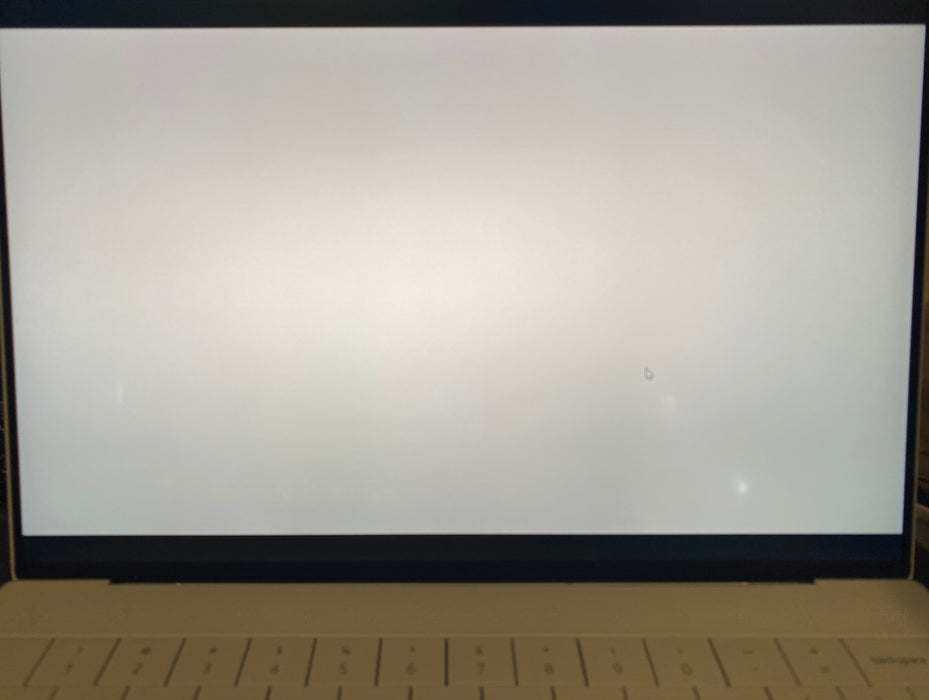 Dell XPS 9320 i7-1260P 16GB RAM 1TB SSD No Power Adapter READ!