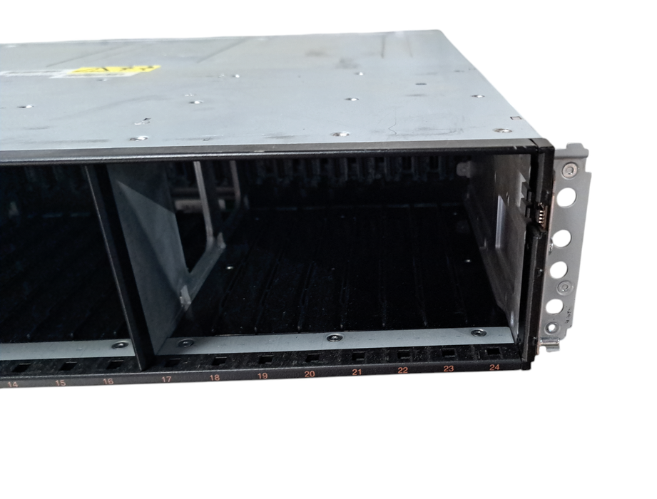 IBM Storwize V5030 Expansion Enclosure 24 x2.5" w/ 2x 01AC579 Expansion Canister