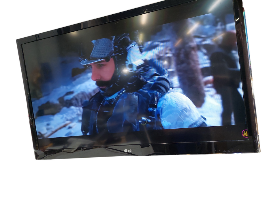 LG 47" TV Model: 47LV5400