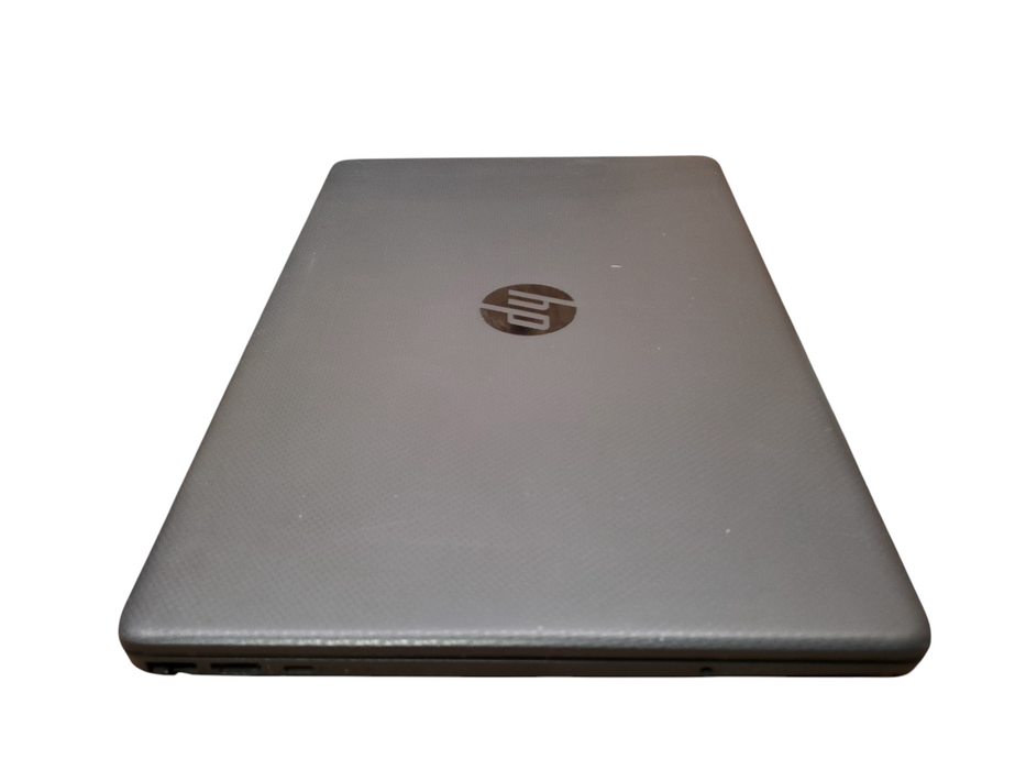 HP 250 G8 15.6" i5-1135G7 2.4GHZ 16GB RAM 256GB SSD