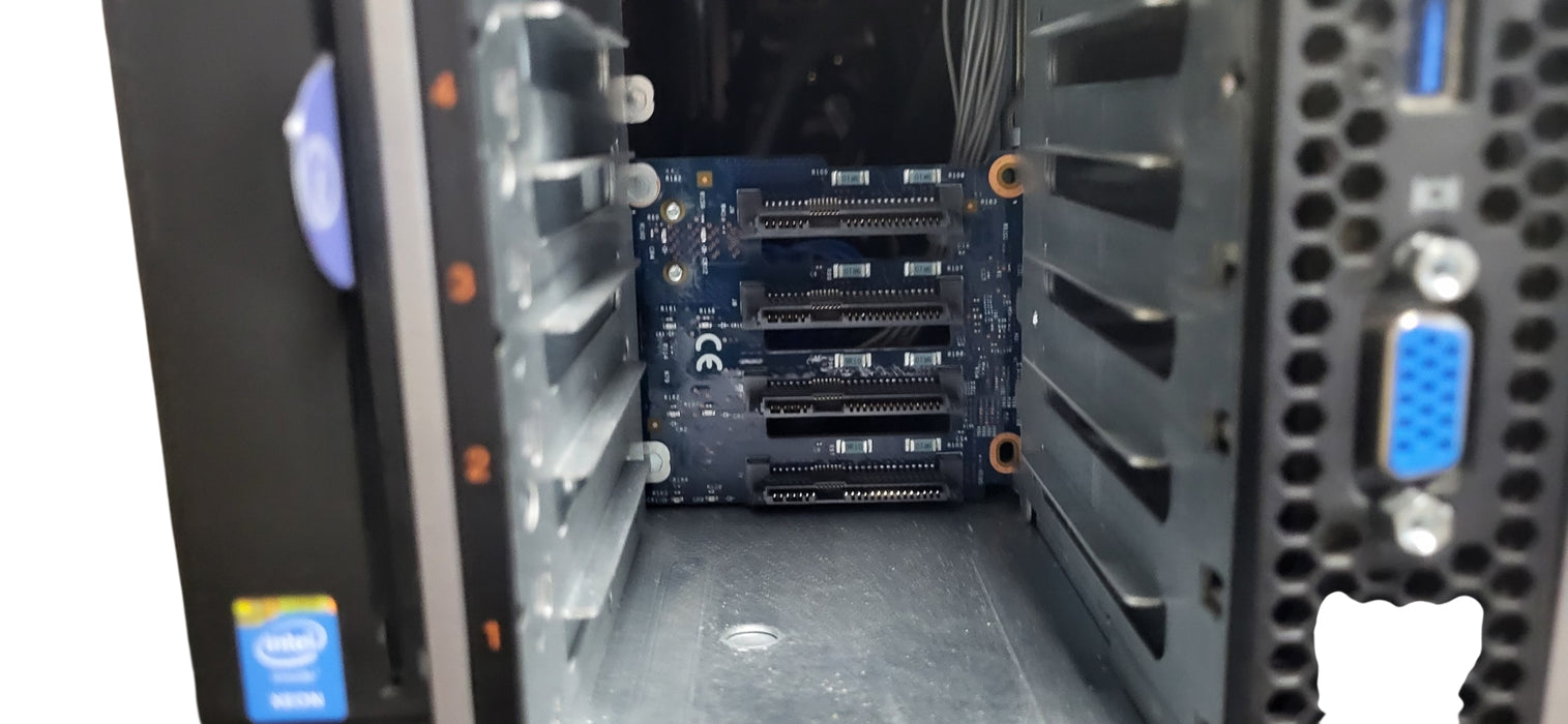Lenovo System x3850 X6 Quad (4x) Xeon E7-8890 v4 CPUs| 128GB DDR4 |4x900W|No HDD