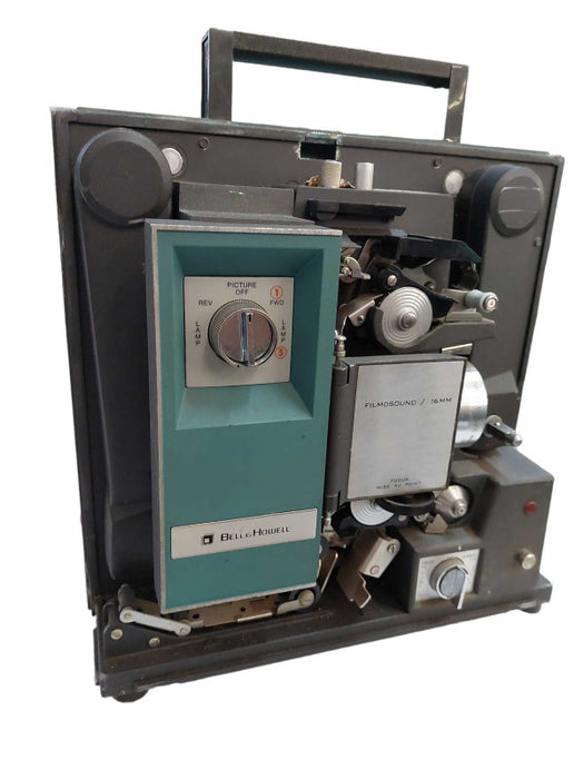 Bell & Howell 16MM Film Sound Projector Model: 1552 =