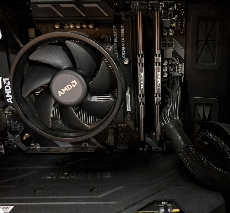 Custom PC | NVIDIA GTX 1660 TI 6GB | Ryzen 5 3600x | 16GB DDR4 | 256GB NVME