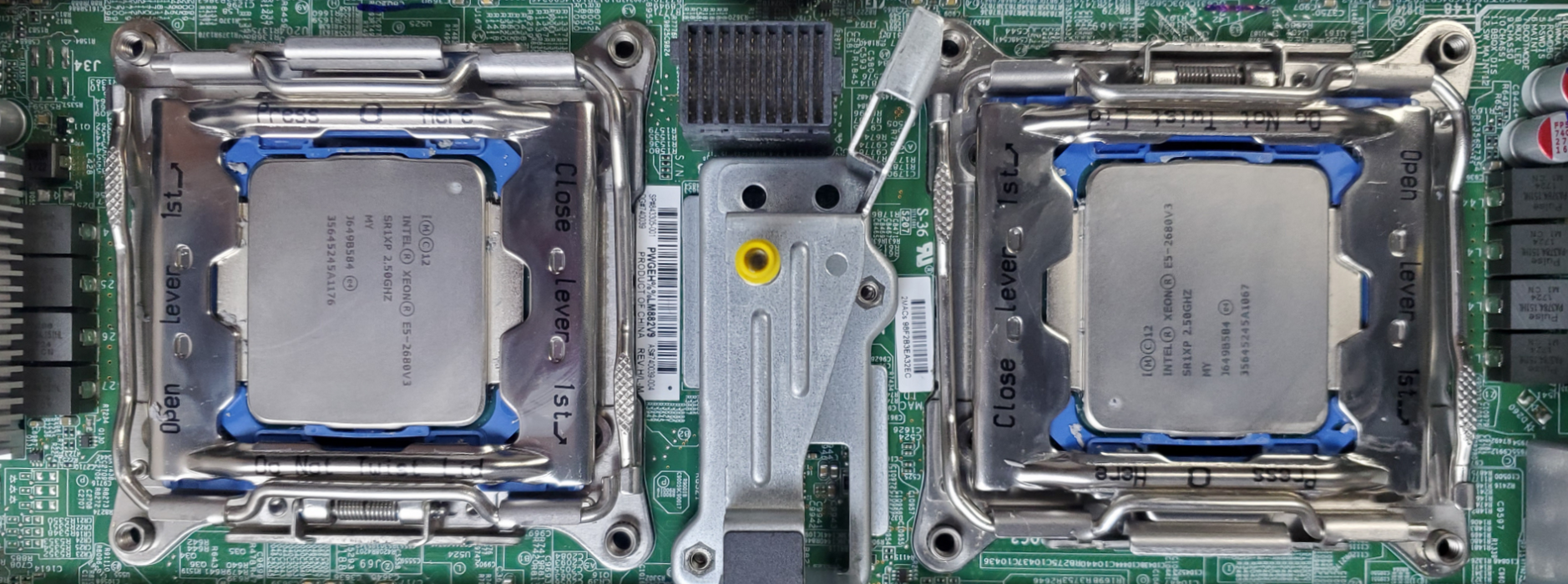 HP ProLiant BL460c Gen9 - 2x Xeon E5-2680 v3, 32GB DDR4 - No HDD