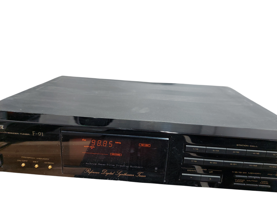 Pioneer FM/AM Digital Synthesizer Tuner F-91