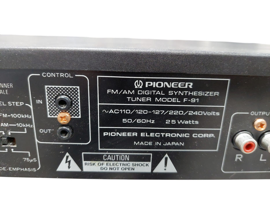 Pioneer FM/AM Digital Synthesizer Tuner F-91