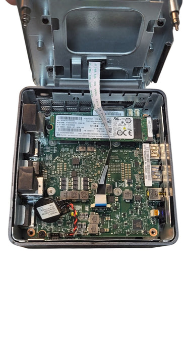 intel NUC  BOXNUC8I3CYSM6 I3-8121U |8GB RAM |256GB NVMe |READ