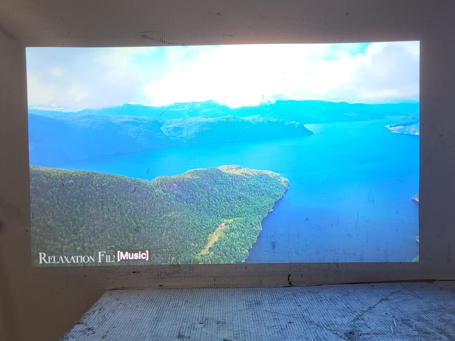 Optoma UHD60 True 4k UHD Projector Bright 3000 Lumens Lamp hour: 54h No remote