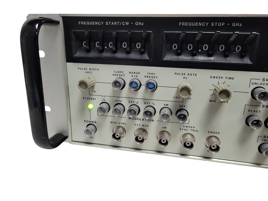 Gigatronics MODEL900 Synthesizer Signal Generator 0.05-18GHZ