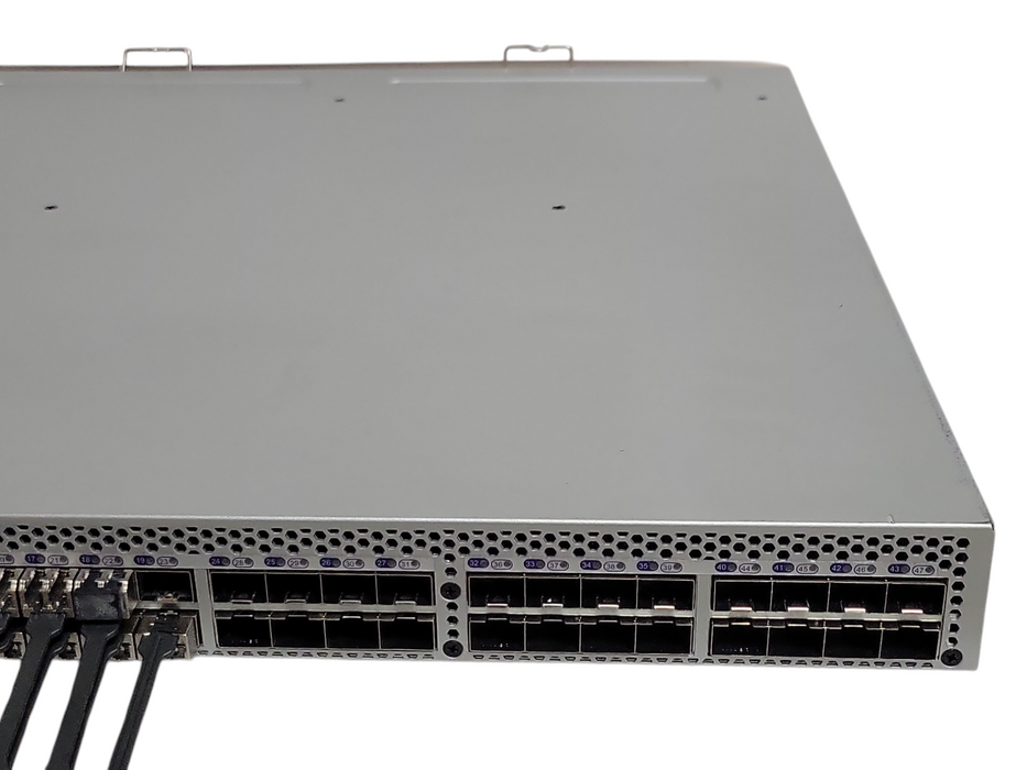 Brocade EMC 6510 48-Port (24 Active) 16Gb FC EM-6510-24-16G-R, 23 x SFP, 2x PSU