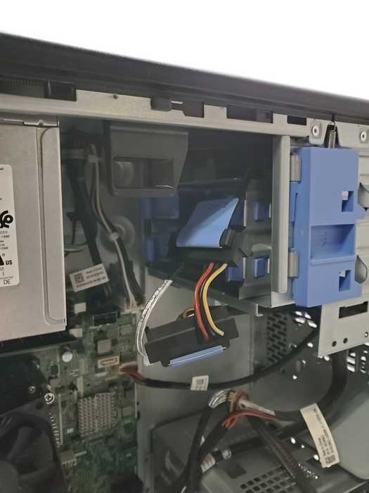 Dell PowerEdge T130 - 1x Xeon E3-1220 v6, 16GB DDR4, H330 - No HDD