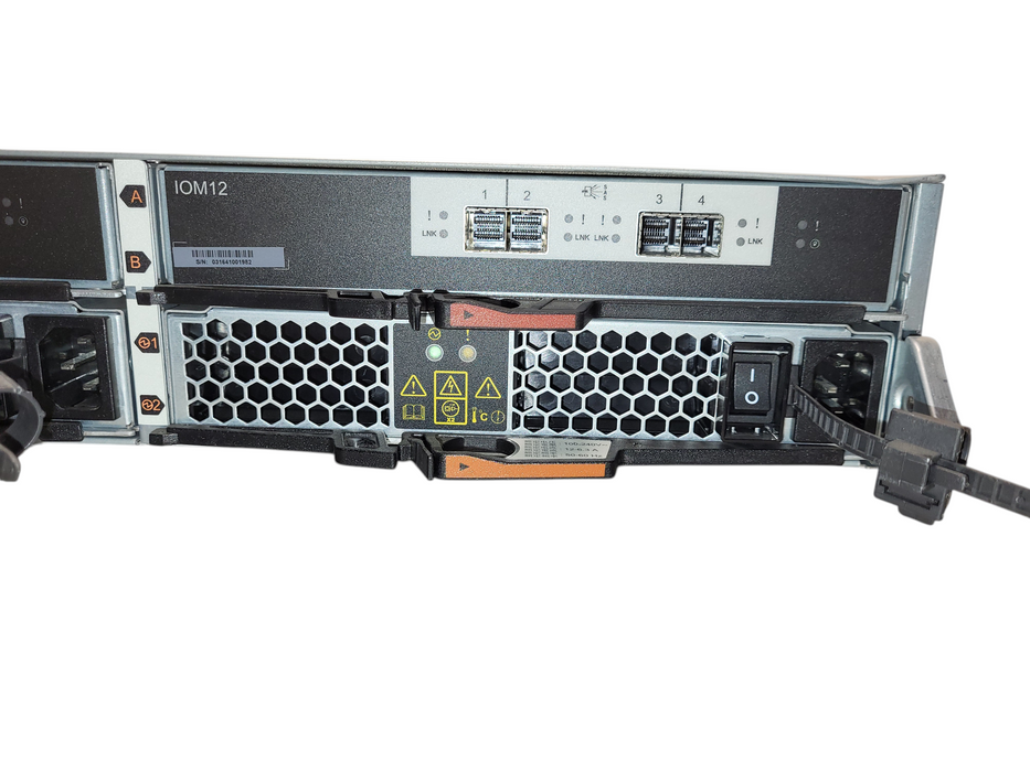 NetApp NAJ-1501 24 Bay Disk Array Shelf 24x 2.5'', 2x IOM12 111-2850+B3