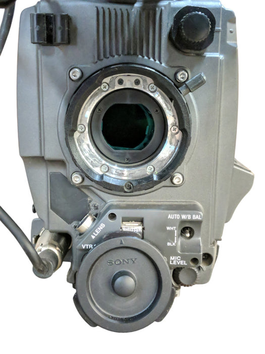 Sony DNW-9WS Professional 2/3\\" 16:9 Betacam SX Camcorder with Viewfinder