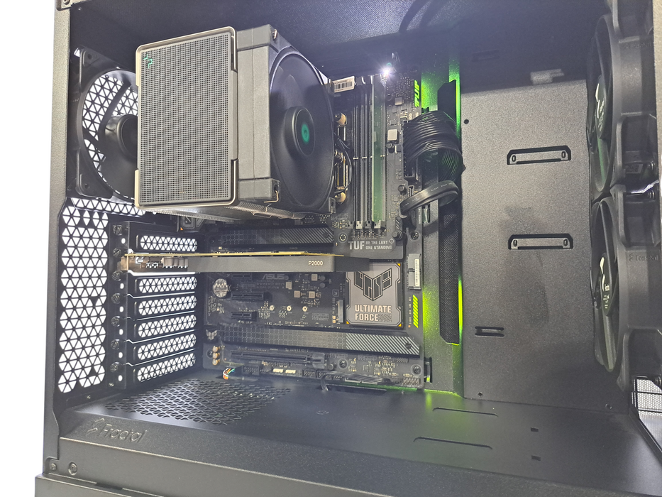 Asus TUF GAMING Z790-PLUS w/ Intel Core i7-12700K, 16GB DDR5, P2000, 512GB NVMe
