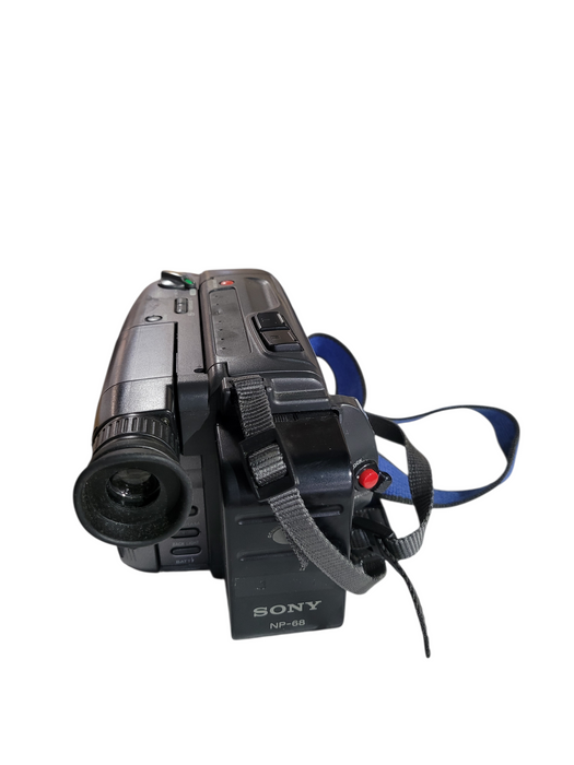 Sony Handycam Hi-8 CCD-TRV40 Camera | Bag & Remote