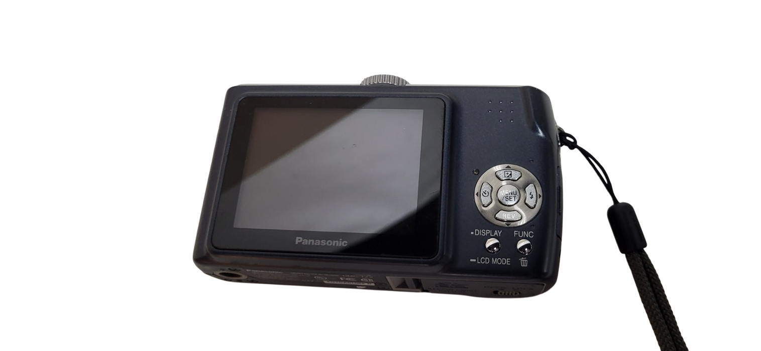 Panasonic Lumix DMC-TZ2 6MP Digital Camera Made in Japan