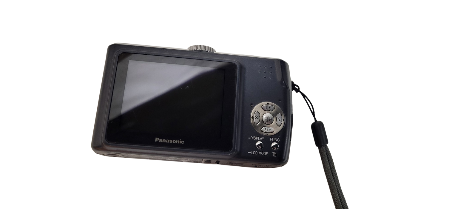 Panasonic Lumix DMC-TZ2 6MP Digital Camera Made in Japan